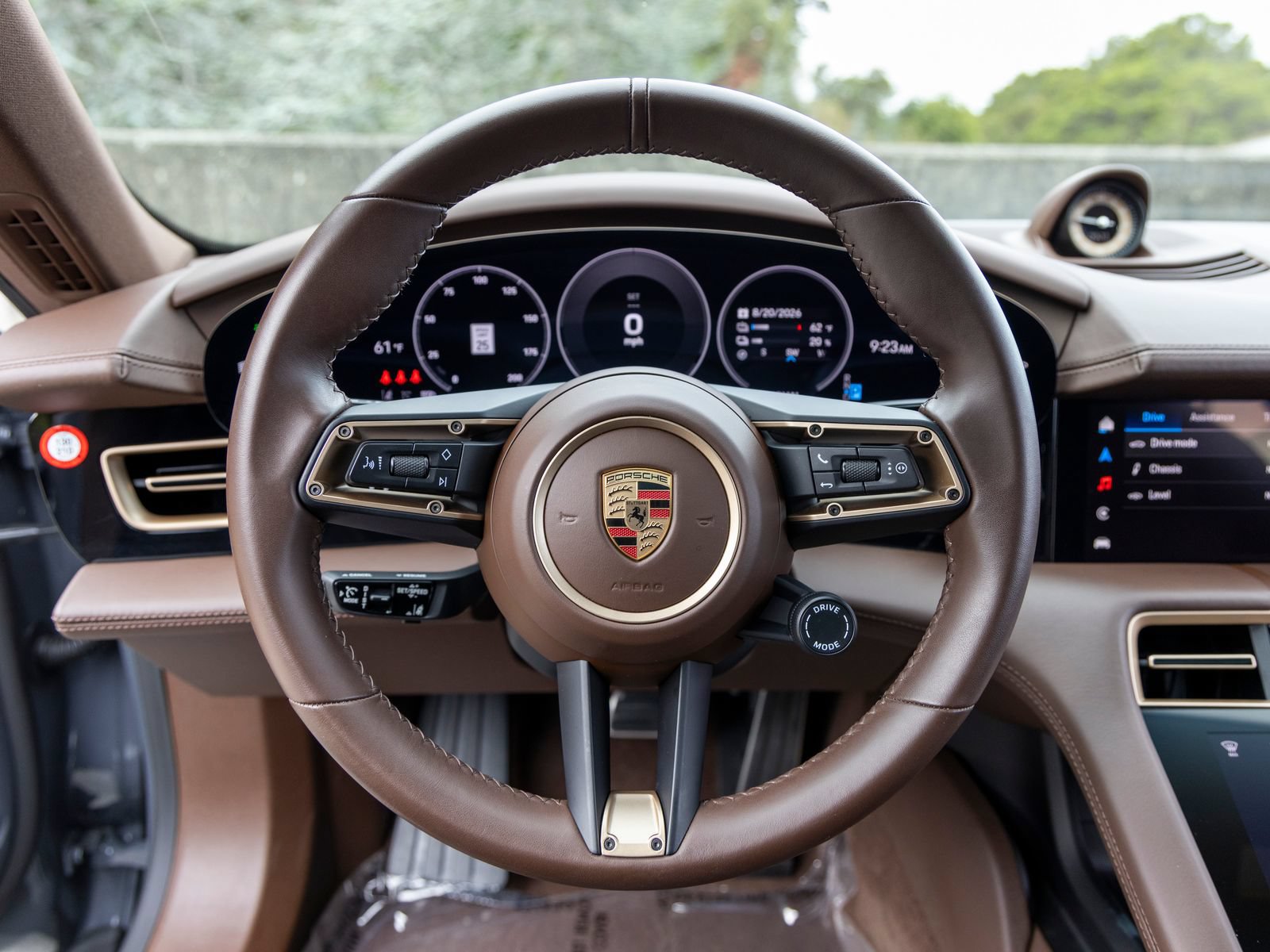 Certified 2025 Porsche Taycan AWD/4WD image 35