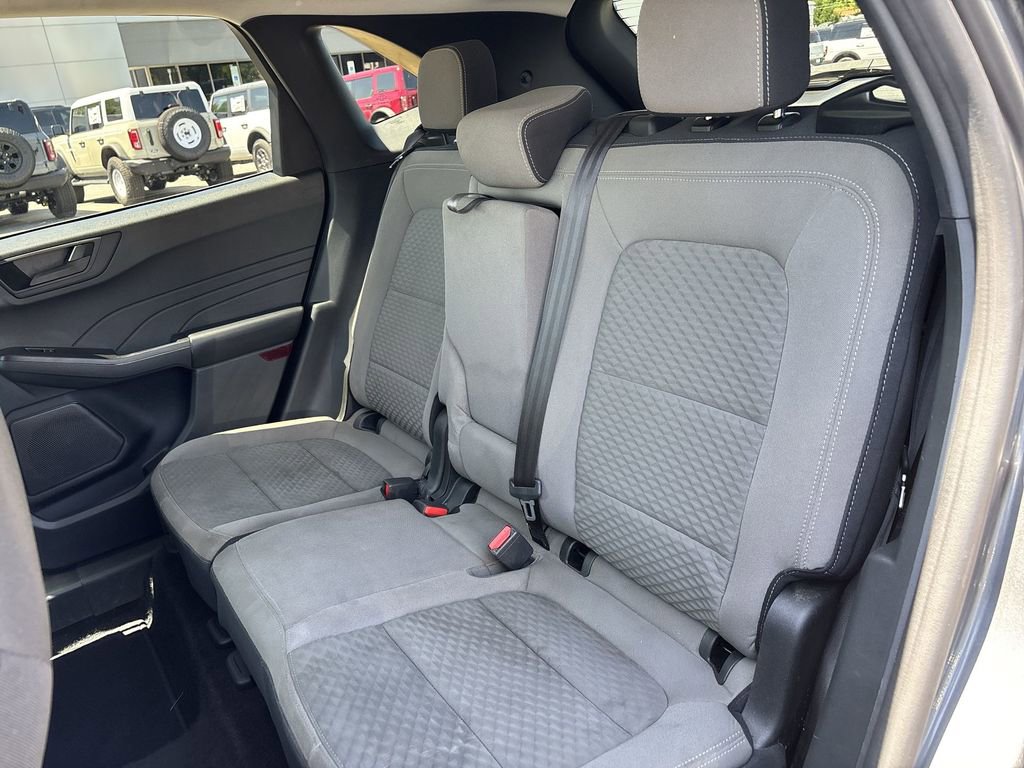Used 2022 Ford Escape SE w/ SE Sport Appearance Package FWD image 26
