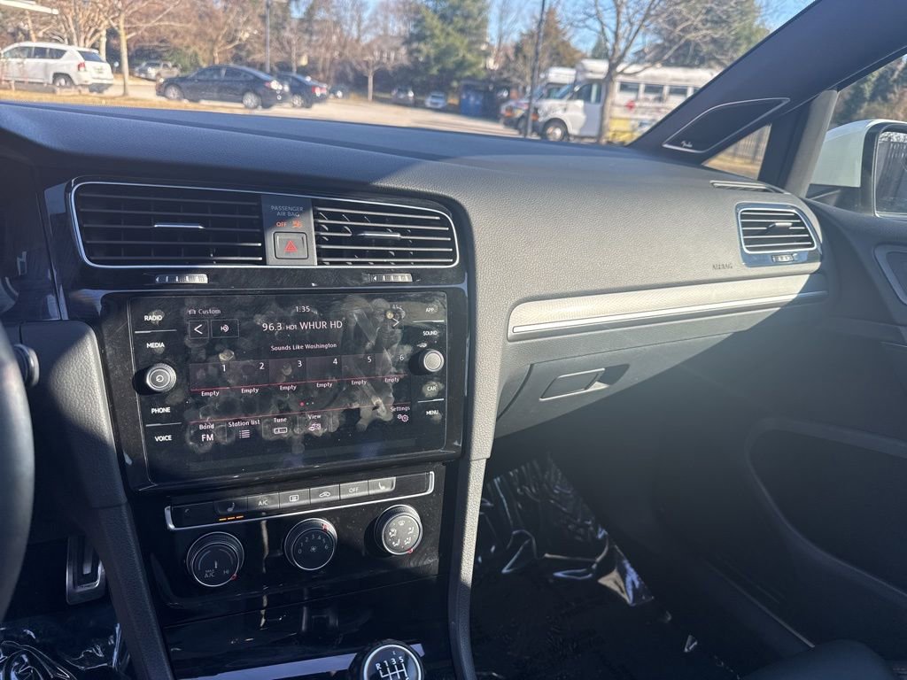 Used 2019 Volkswagen GTI SE image 19