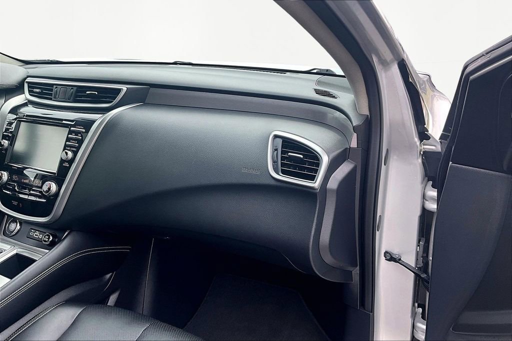 Used 2024 Nissan Murano SL image 17