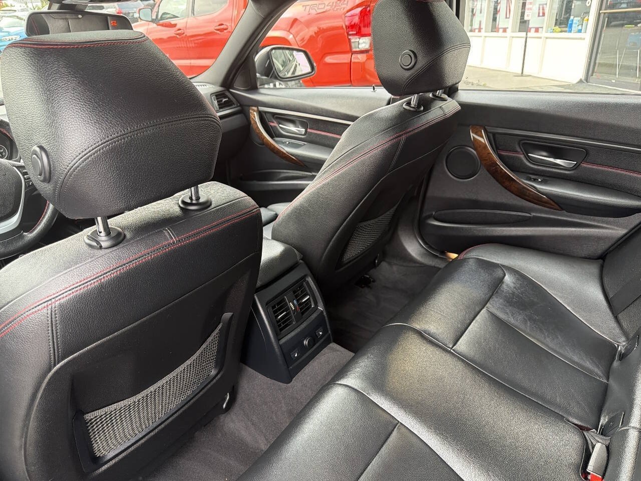 Used 2015 BMW 328d xDrive Sedan AWD/4WD image 24