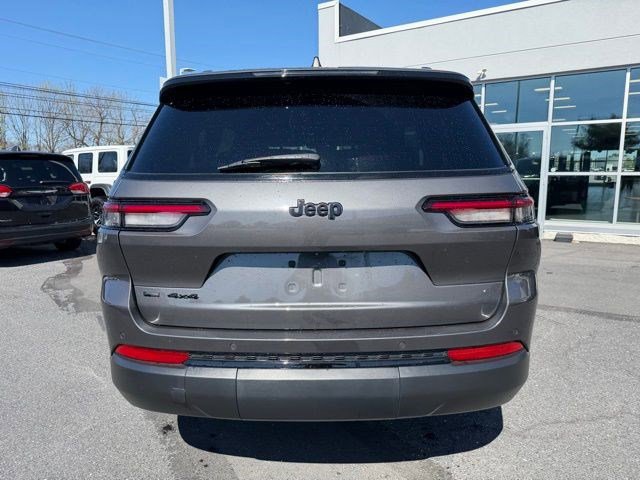 Used 2021 Jeep Grand Cherokee L Laredo image 14