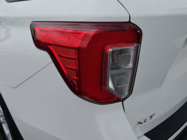 Used 2022 Ford Explorer XLT w/ Equipment Group 202A image 36