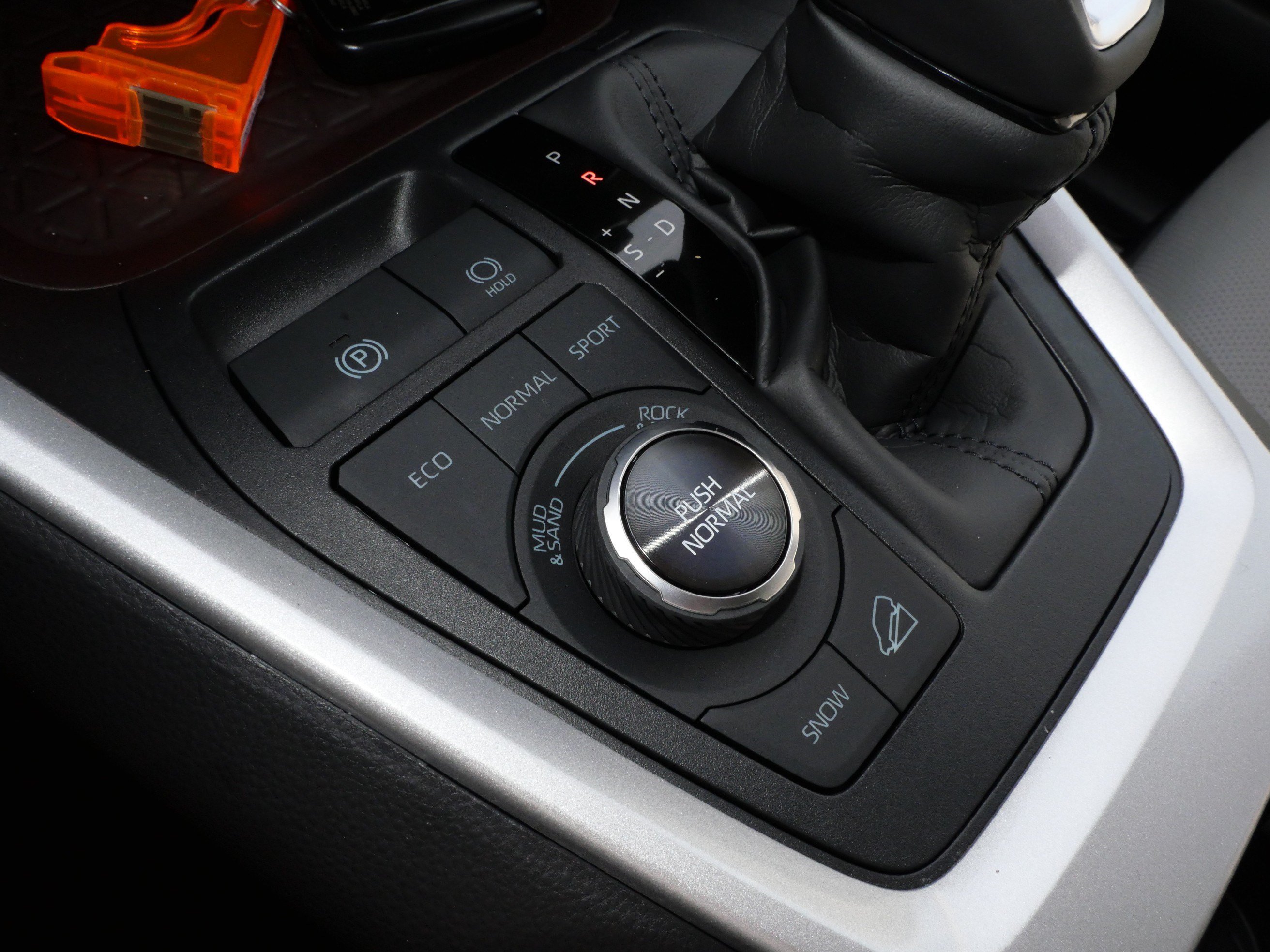 Certified 2025 Toyota RAV4 Limited AWD/4WD image 28