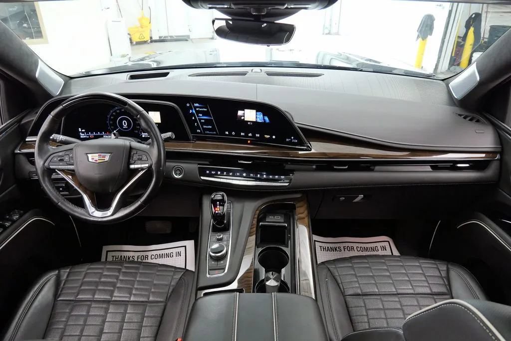Used 2024 Cadillac Escalade Premium Luxury Platinum AWD/4WD image 24