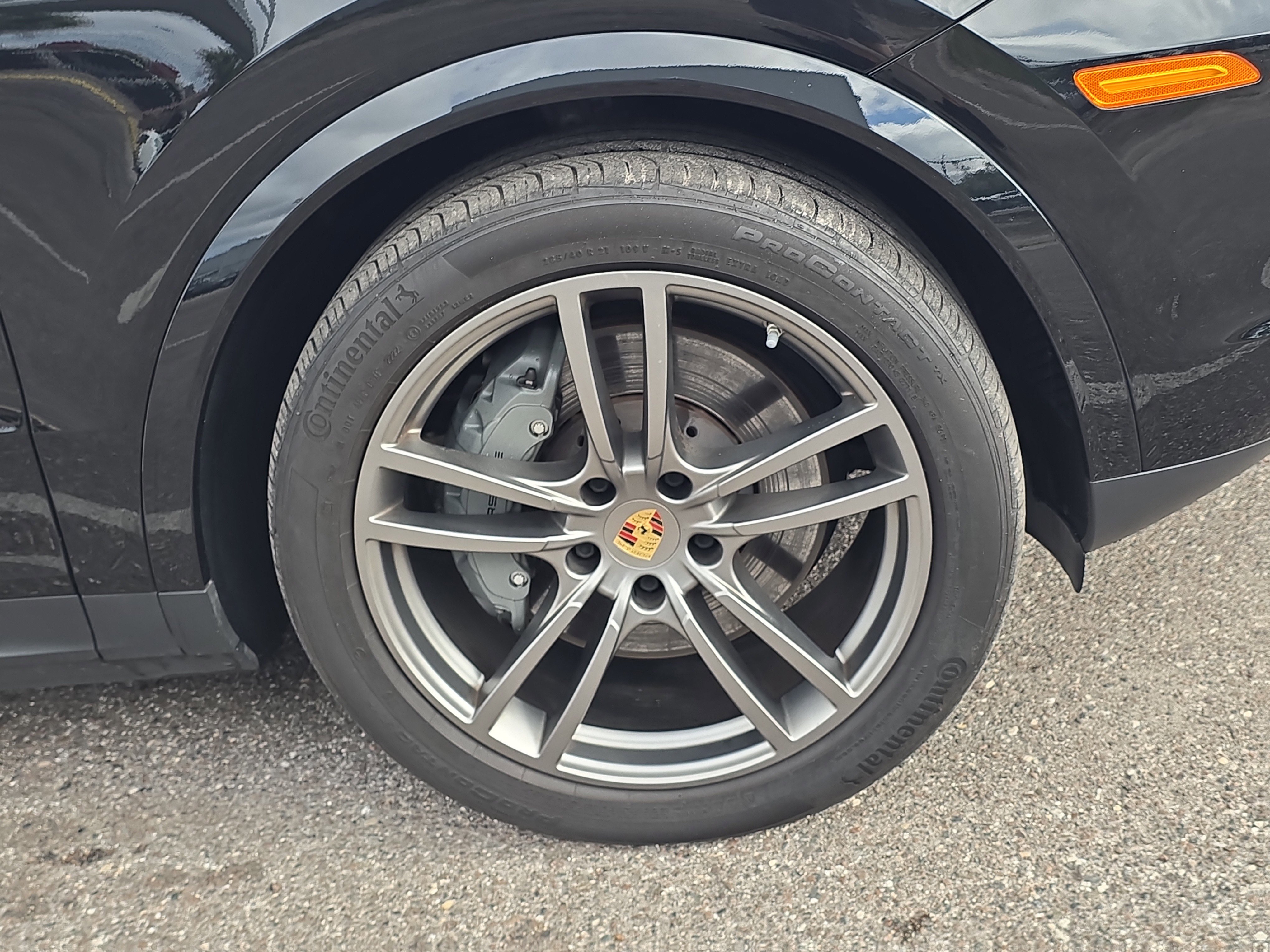 Used 2023 Porsche Cayenne S Platinum image 34