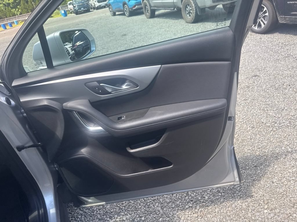 Used 2019 Chevrolet Blazer LT FWD image 26