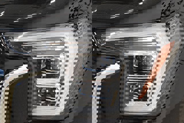 Used 2025 GMC Terrain Elevation image 17