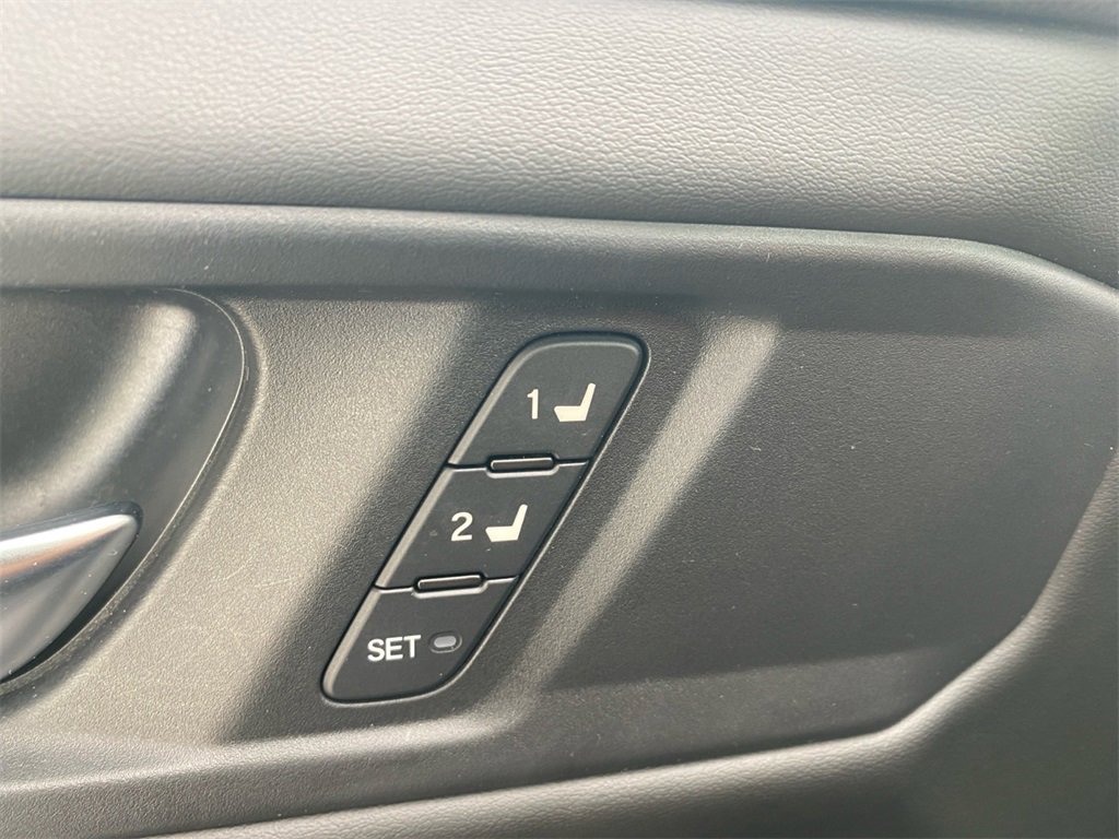 Used 2023 Honda Accord EX-L image 18