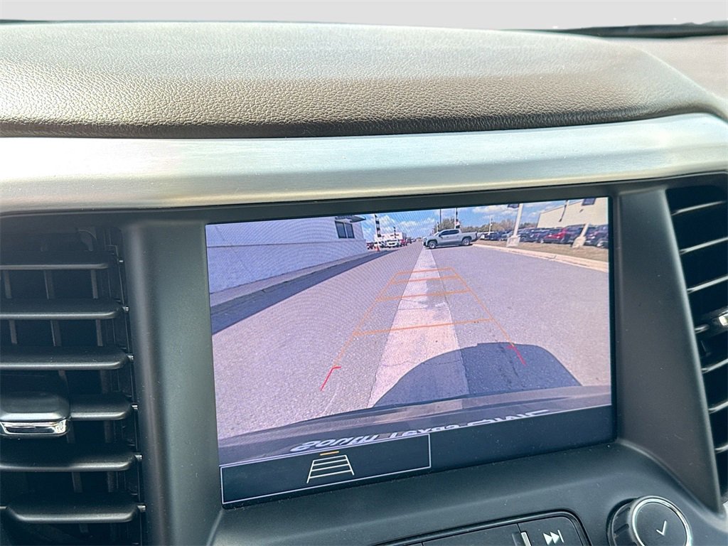 Used 2021 GMC Acadia SLE image 16