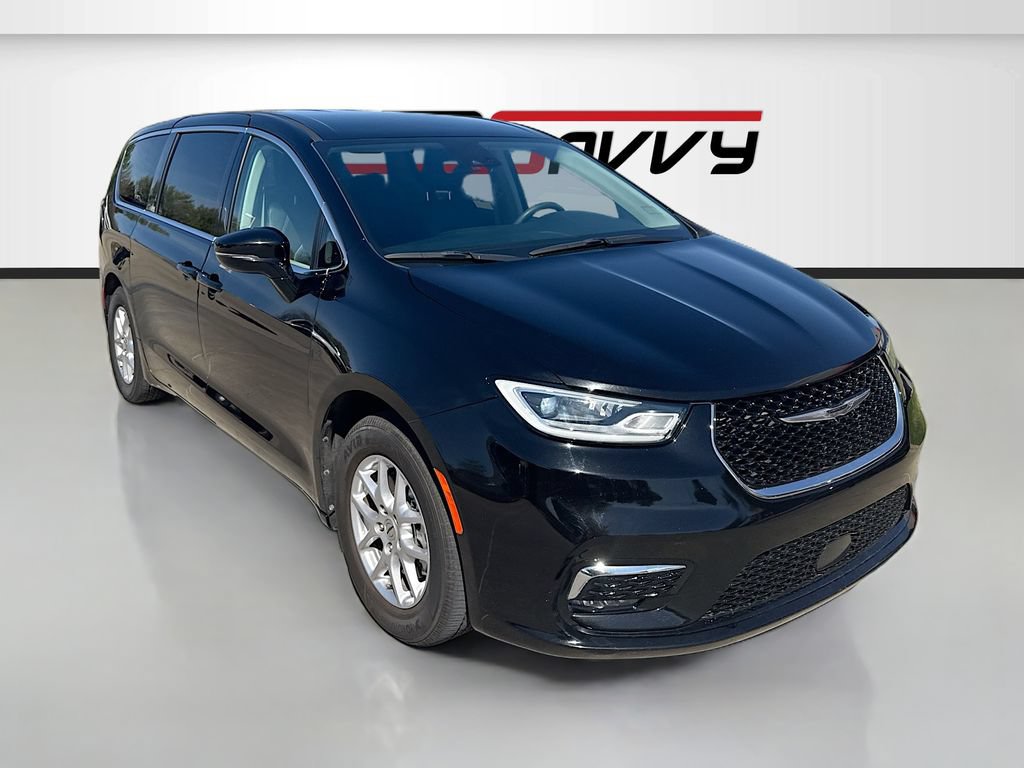 Used 2024 Chrysler Pacifica Touring-L