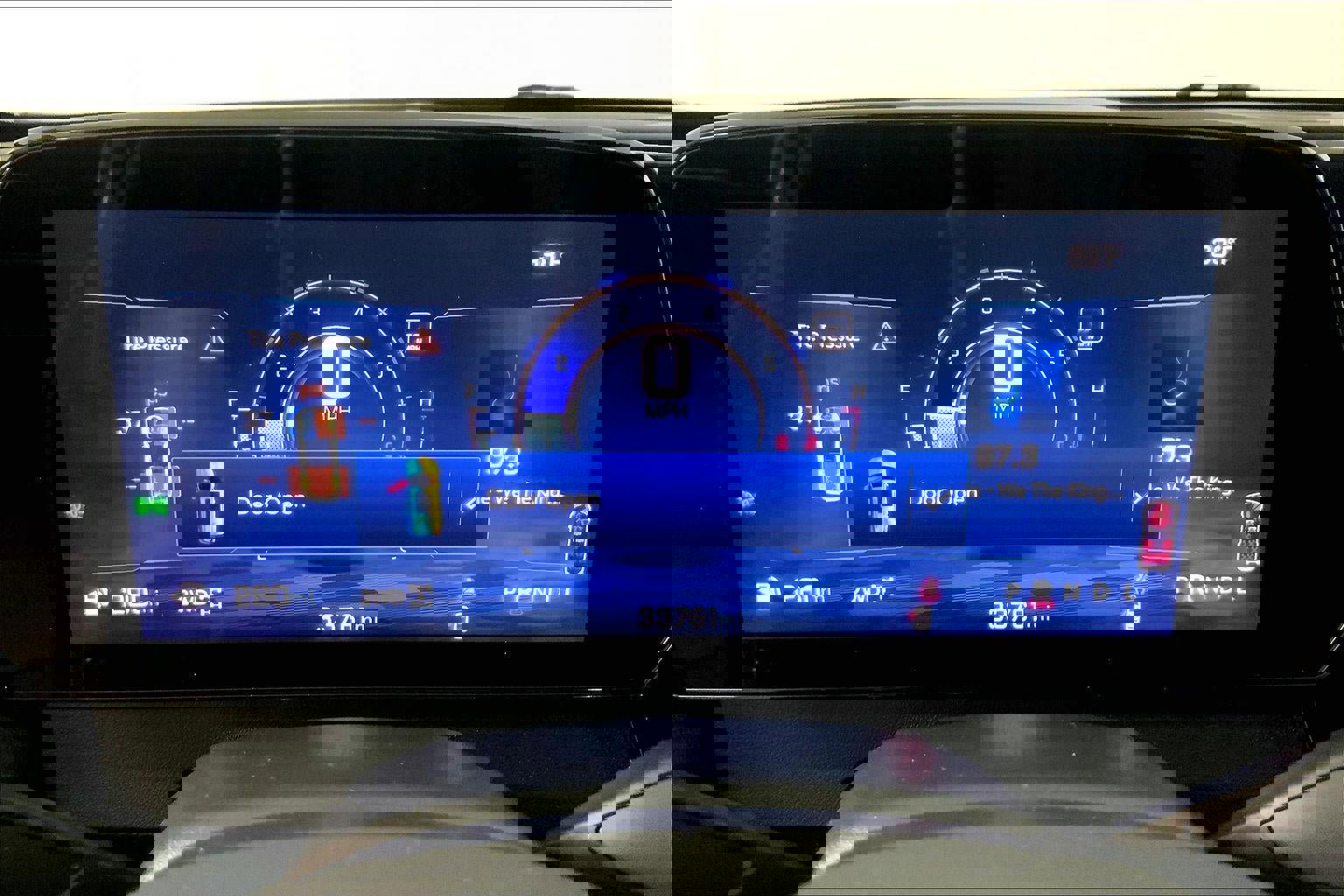 Used 2025 Chevrolet Traverse Z71 w/ Driver Confidence Package image 20