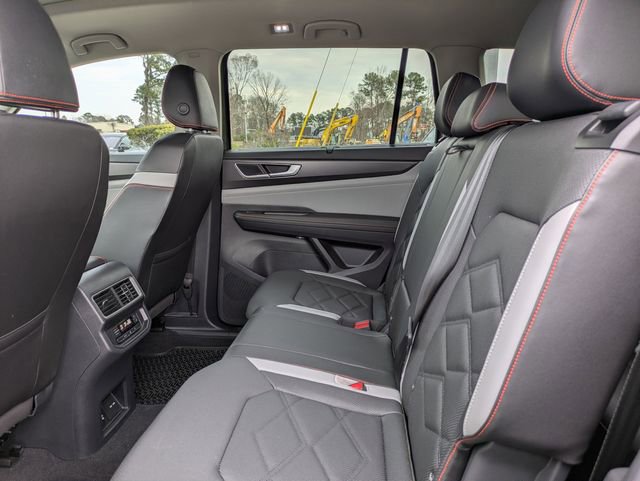 Certified 2025 Volkswagen Atlas Peak Edition SE image 15