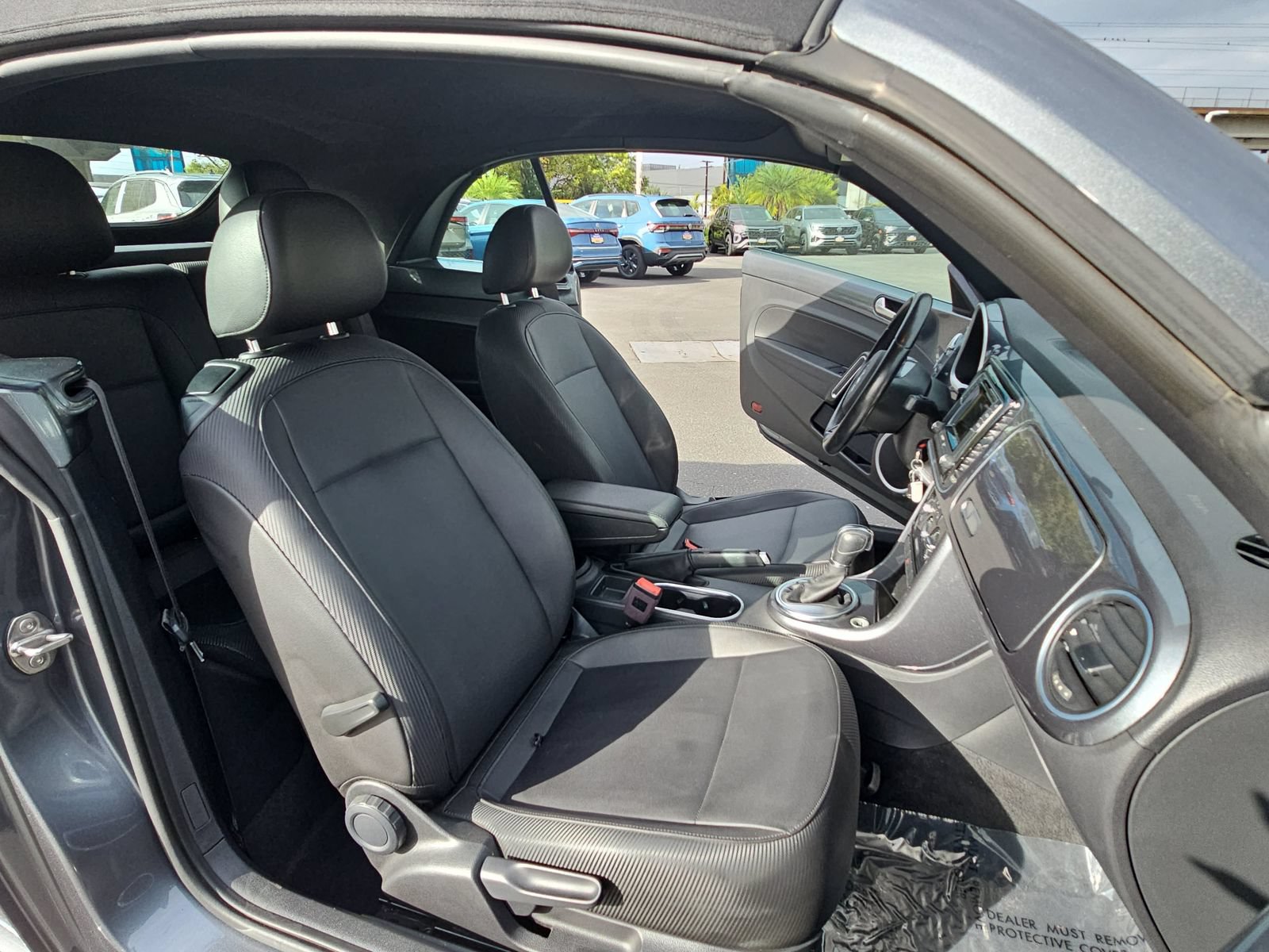 Used 2018 Volkswagen Beetle 2.0T S FWD image 10