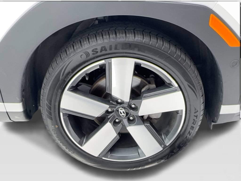 Used 2025 Hyundai Santa Fe Limited FWD image 14