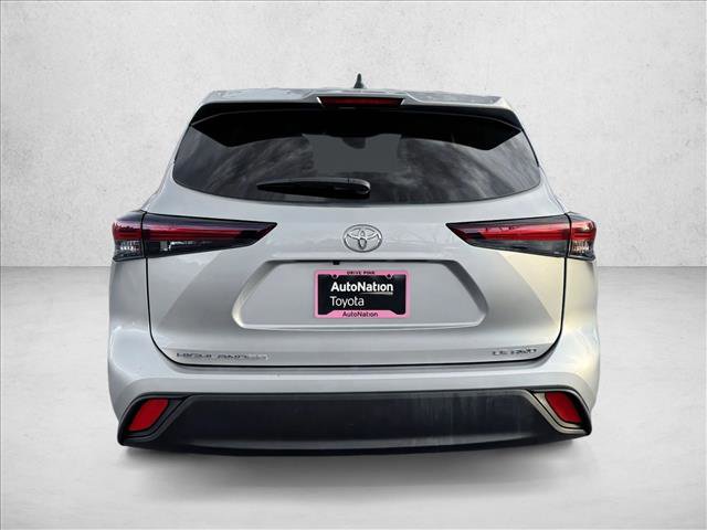 Used 2024 Toyota Highlander LE image 6