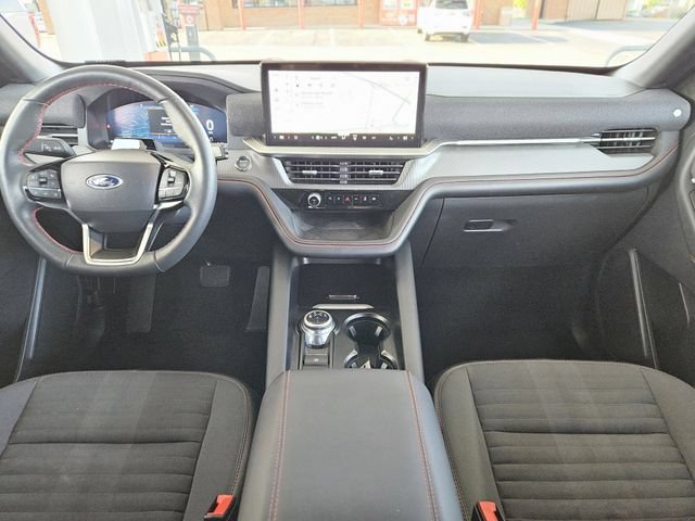 Used 2025 Ford Explorer ST-Line w/ ST-Line Street Pack AWD/4WD image 15