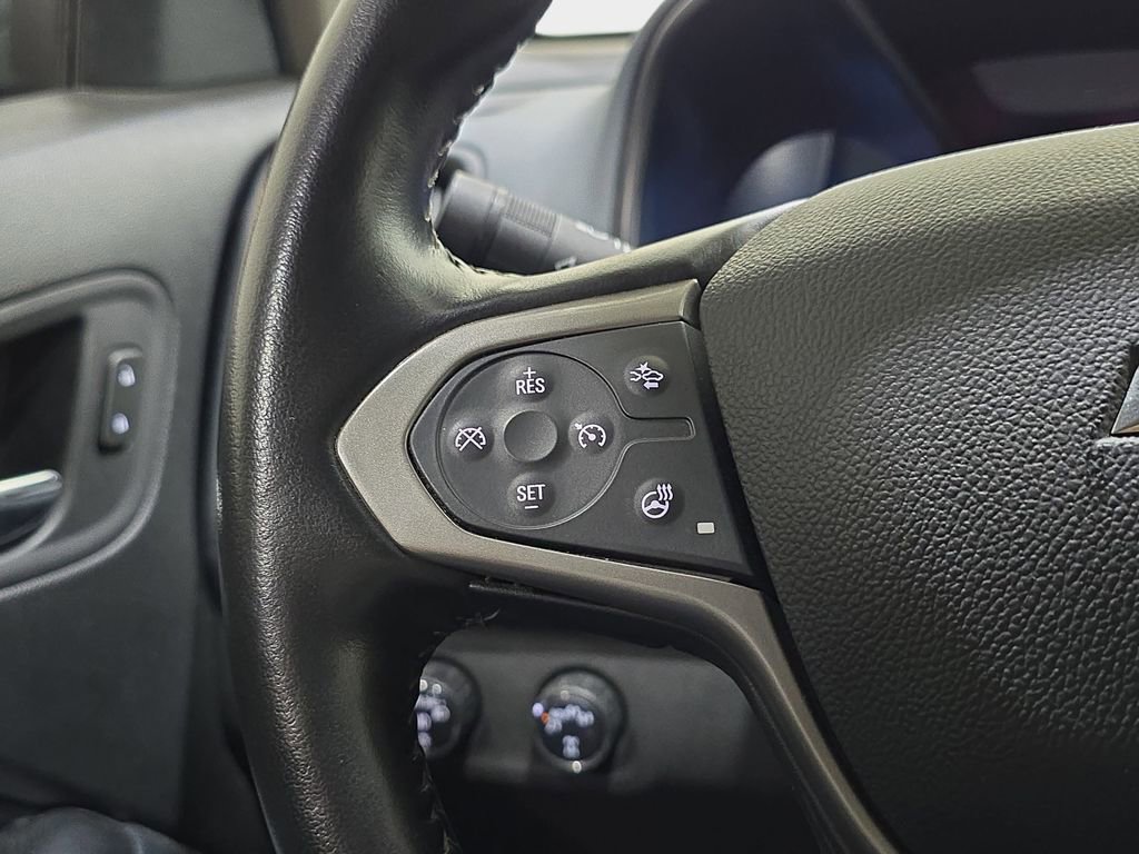 Used 2021 Chevrolet Colorado Z71 w/ Safety Package AWD/4WD image 17