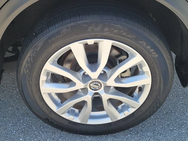Used 2021 Nissan Rogue Sport SV FWD image 8