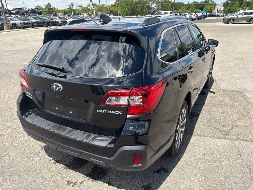 Used 2019 Subaru Outback 2.5i Touring AWD/4WD image 4