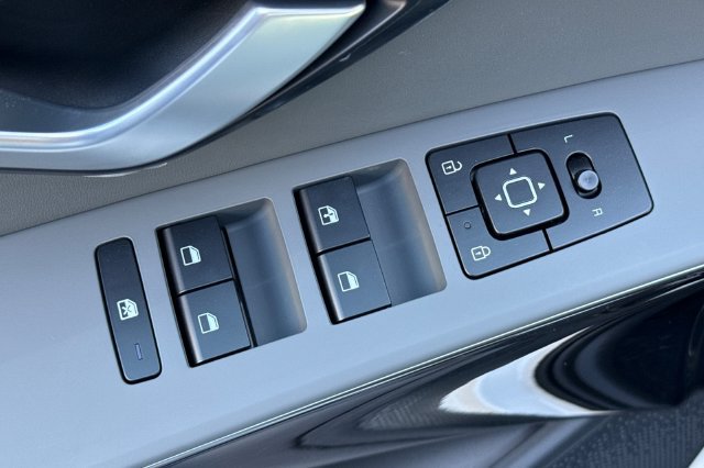 New 2026 Kia Niro EX FWD image 13