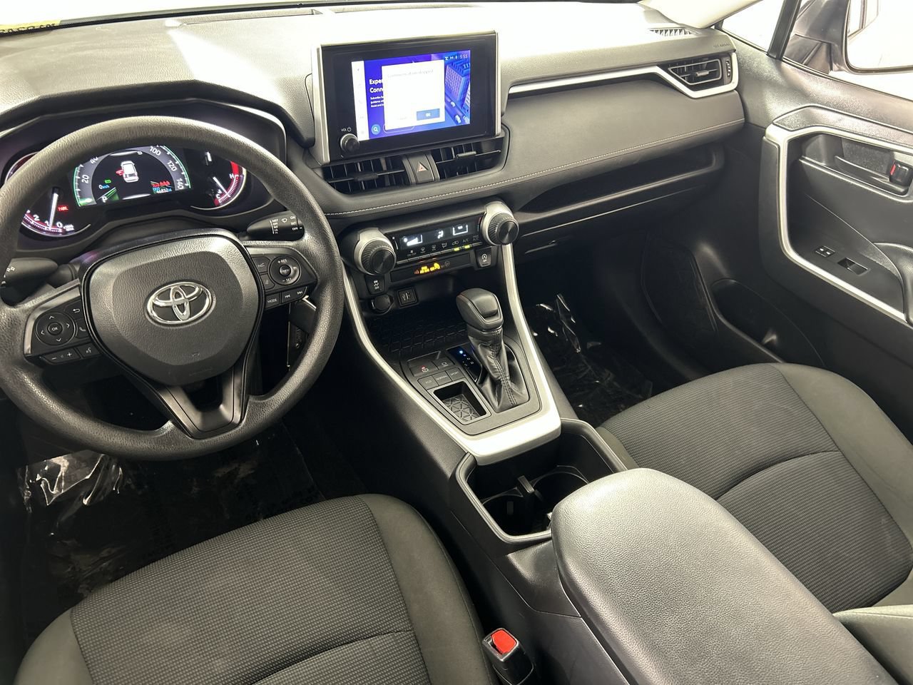 Used 2025 Toyota RAV4 LE FWD image 23