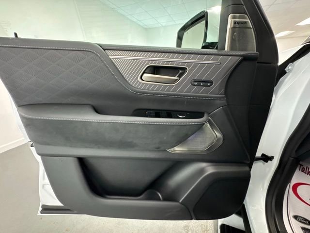 Used 2026 INFINITI QX80 Autograph w/ Premium Cargo Package image 15