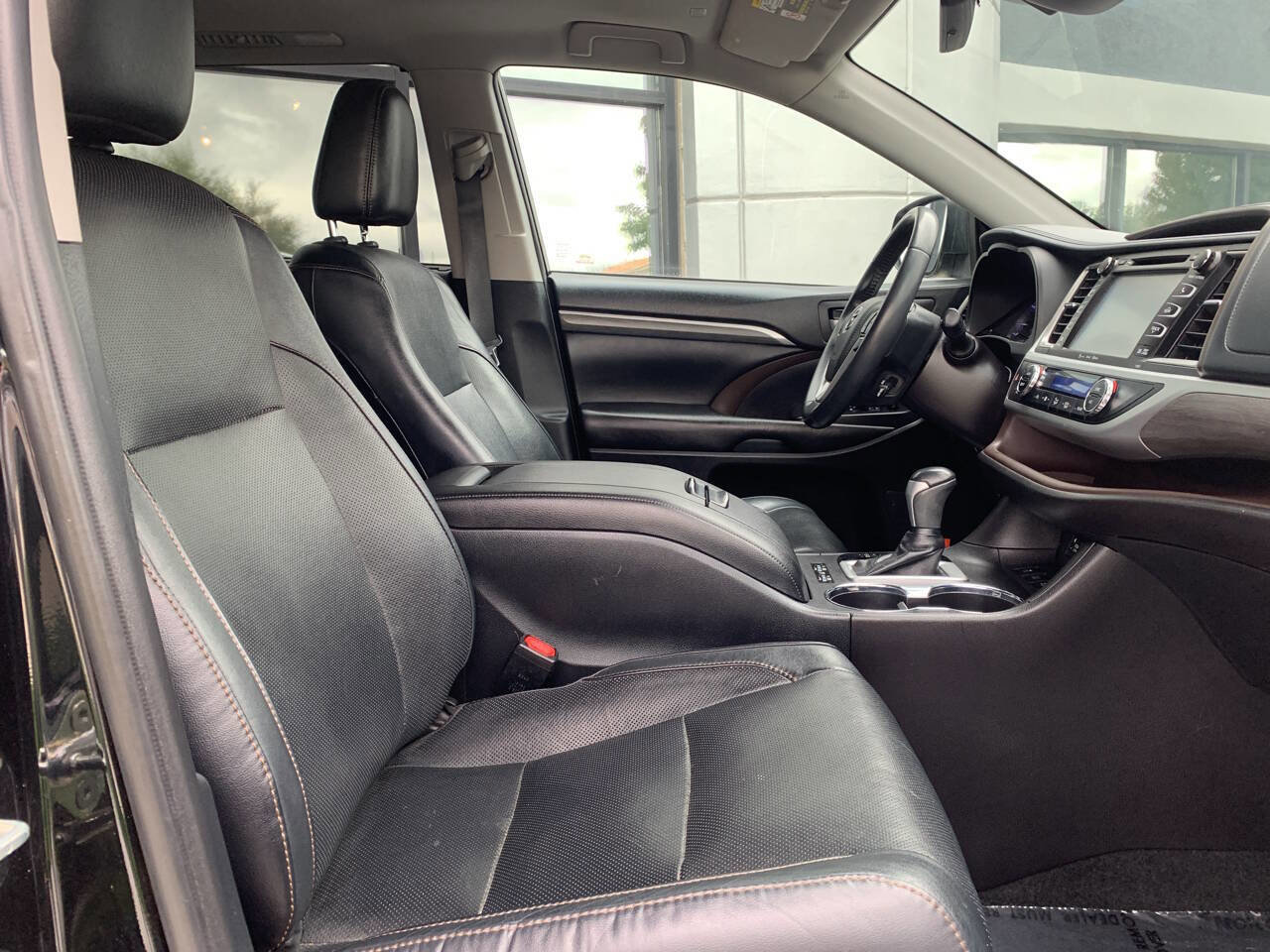 Used 2019 Toyota Highlander Limited image 13