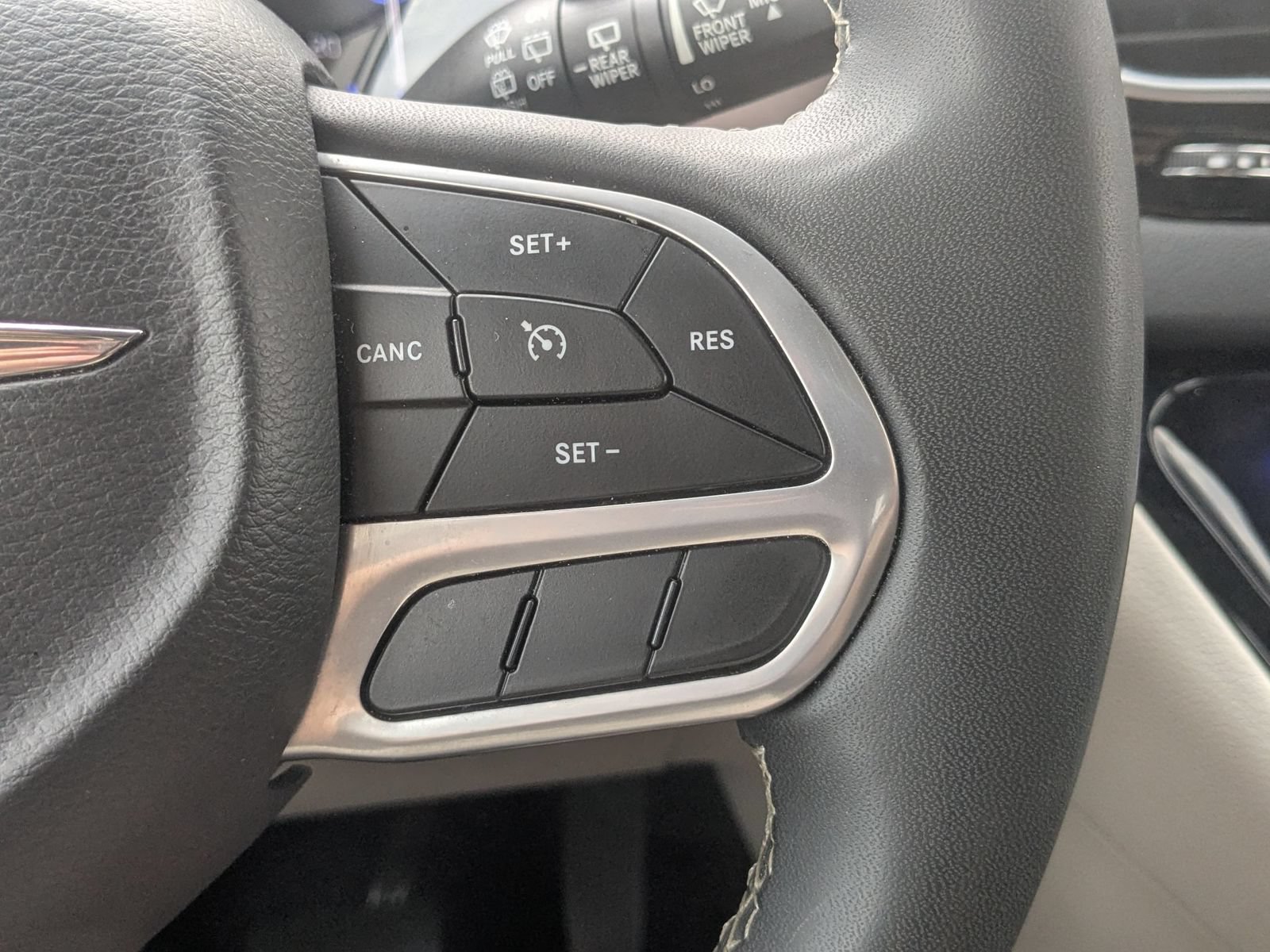 Used 2023 Chrysler Voyager LX FWD image 17