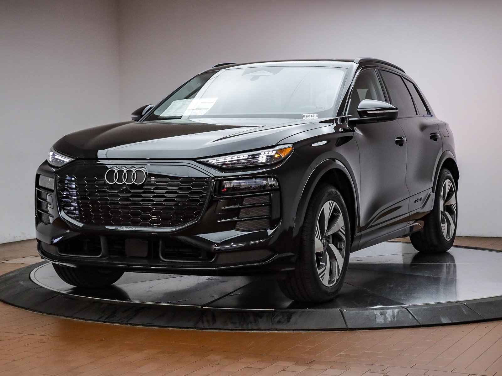 New 2025 Audi Q6 e-tron Premium Plus image 1
