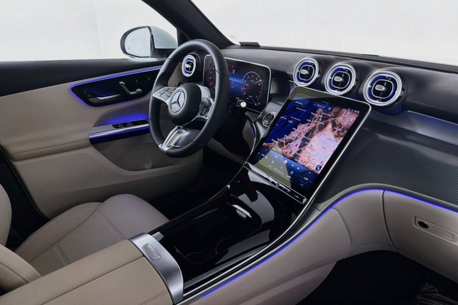 Certified 2025 Mercedes-Benz GLC 300 4MATIC image 18