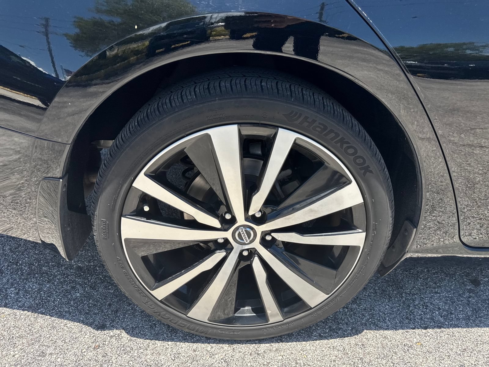 Used 2019 Nissan Altima 2.5 SR FWD image 11