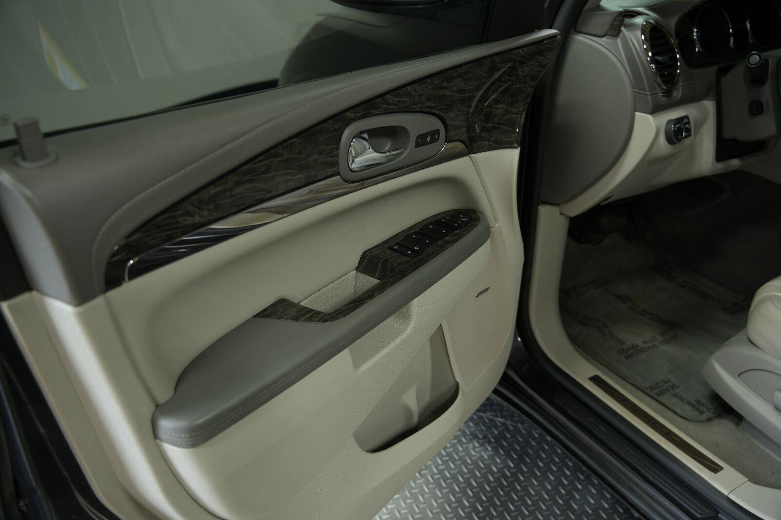 Certified 2014 Buick Enclave Premium FWD image 34