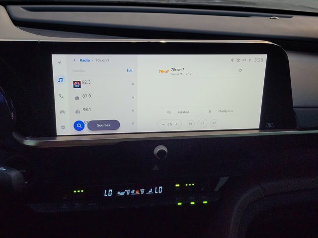 Used 2023 Toyota Crown Limited image 17