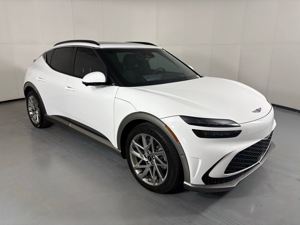 Used 2023 Genesis GV60 Advanced image 2