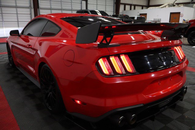 Used 2019 Ford Mustang GT Premium w/ GT Performance Package RWD image 24
