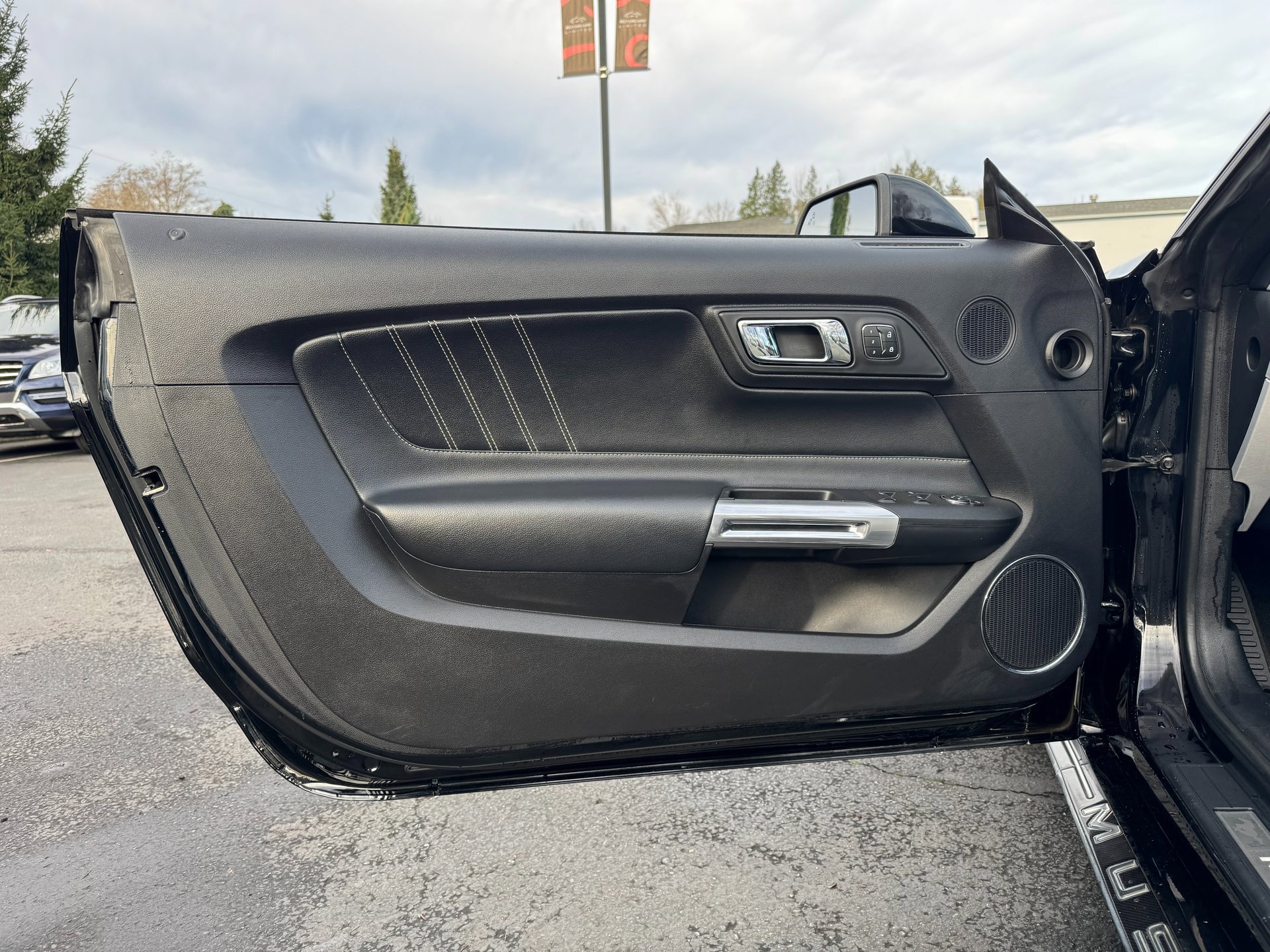 Used 2017 Ford Mustang GT Premium w/ Equipment Group 401A image 36