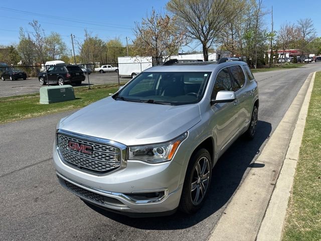 Used 2019 GMC Acadia Denali w/ Technology Package FWD image 6