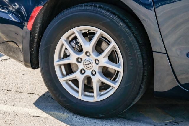 Used 2021 Chrysler Pacifica Touring-L image 57