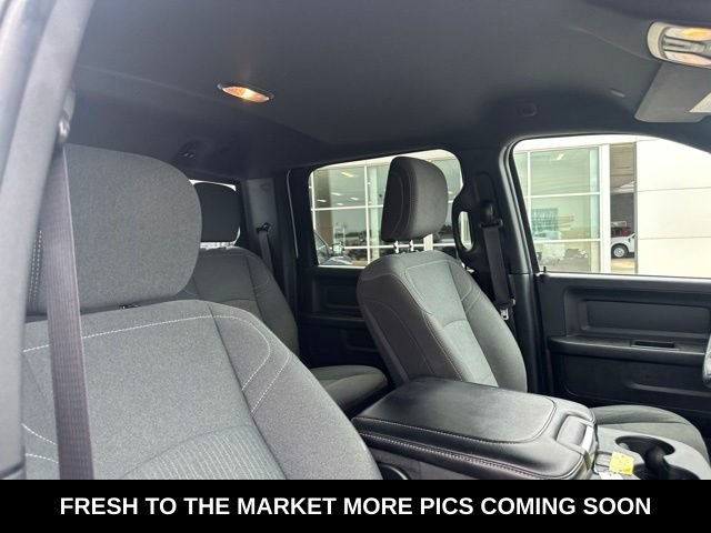 Used 2024 RAM 3500 Tradesman w/ Chrome Appearance Group AWD/4WD image 10