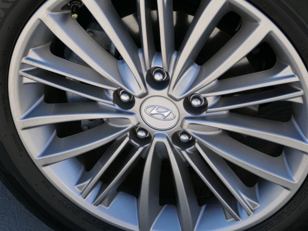 Used 2020 Hyundai Kona SEL w/ Cargo Package FWD image 11