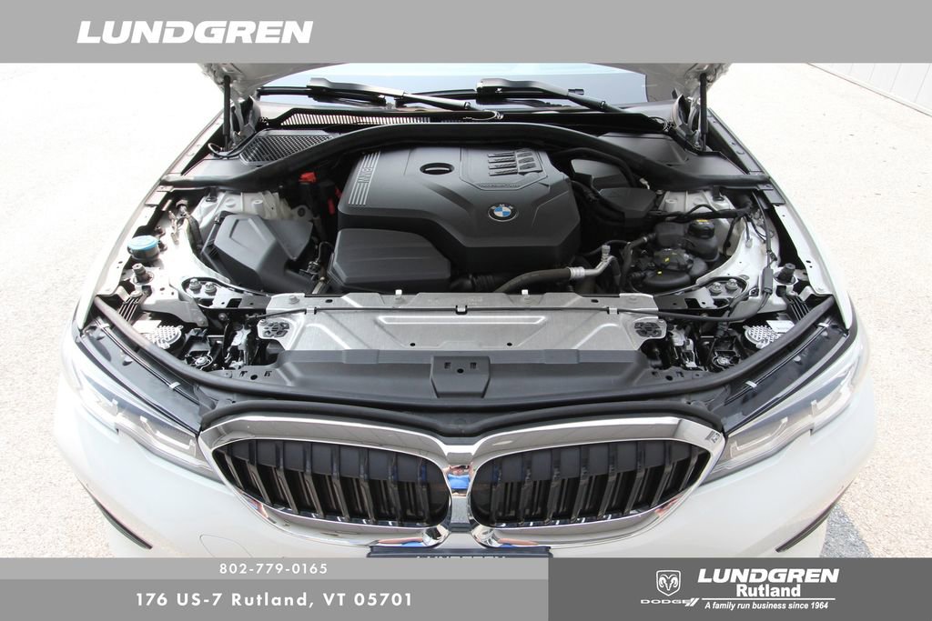Used 2022 BMW 330i xDrive Sedan w/ Premium Package image 27