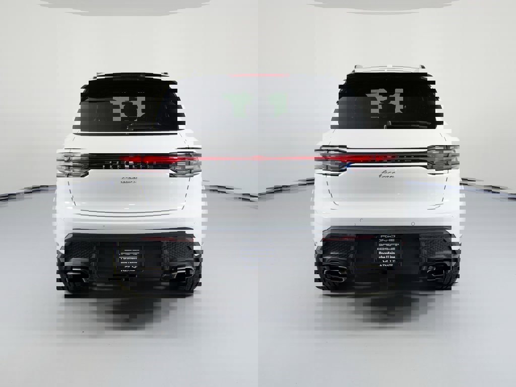 New 2026 Porsche Macan image 9