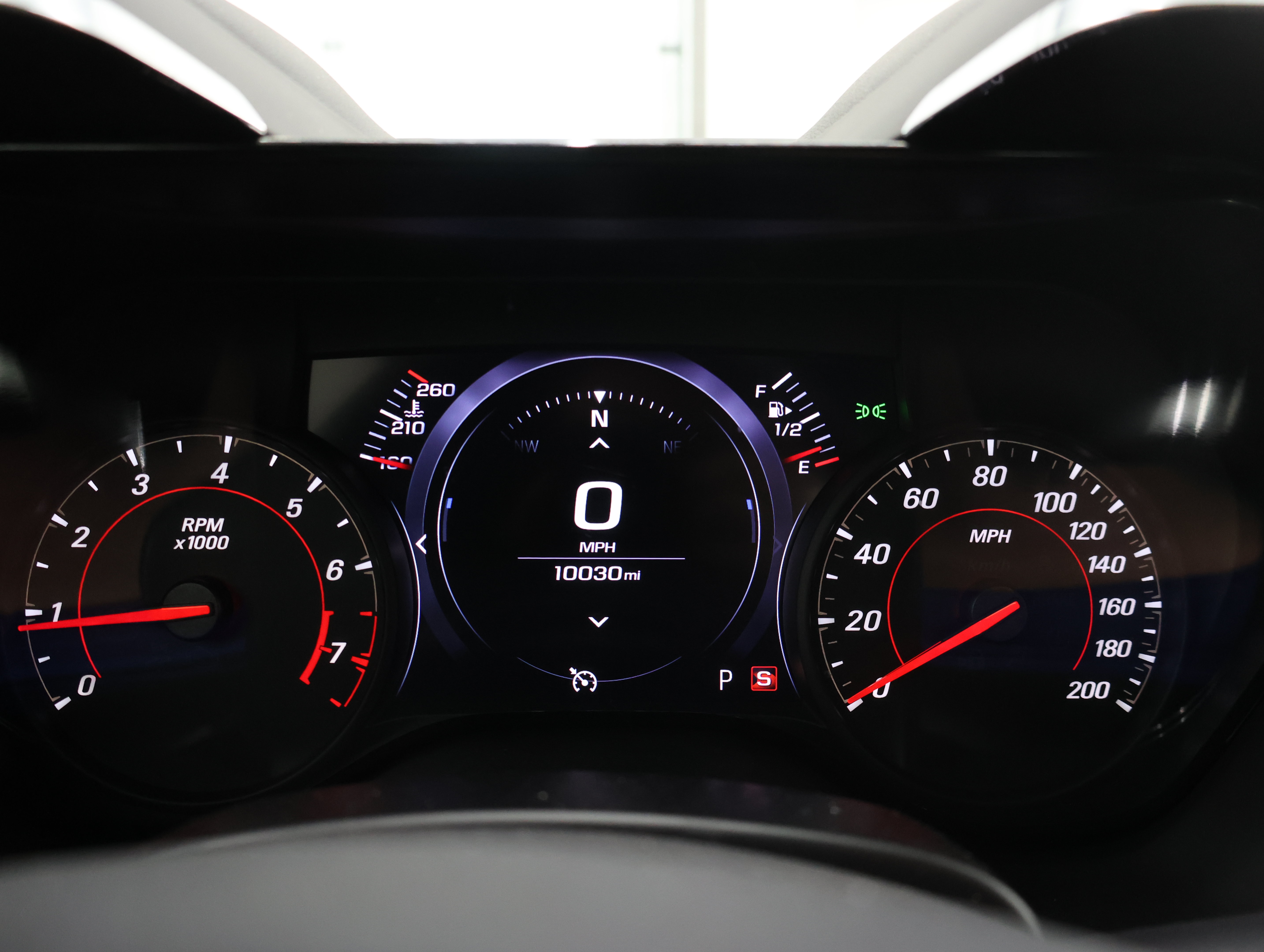 Used 2020 Chevrolet Camaro SS RWD image 9
