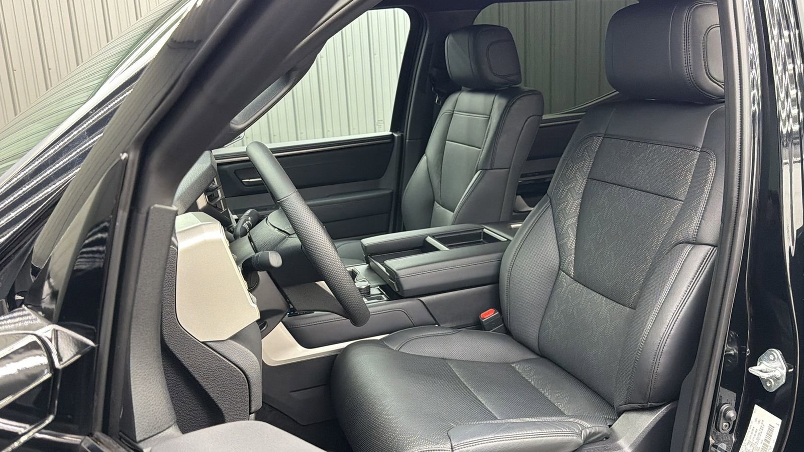 Used 2025 Toyota Tundra Limited image 32