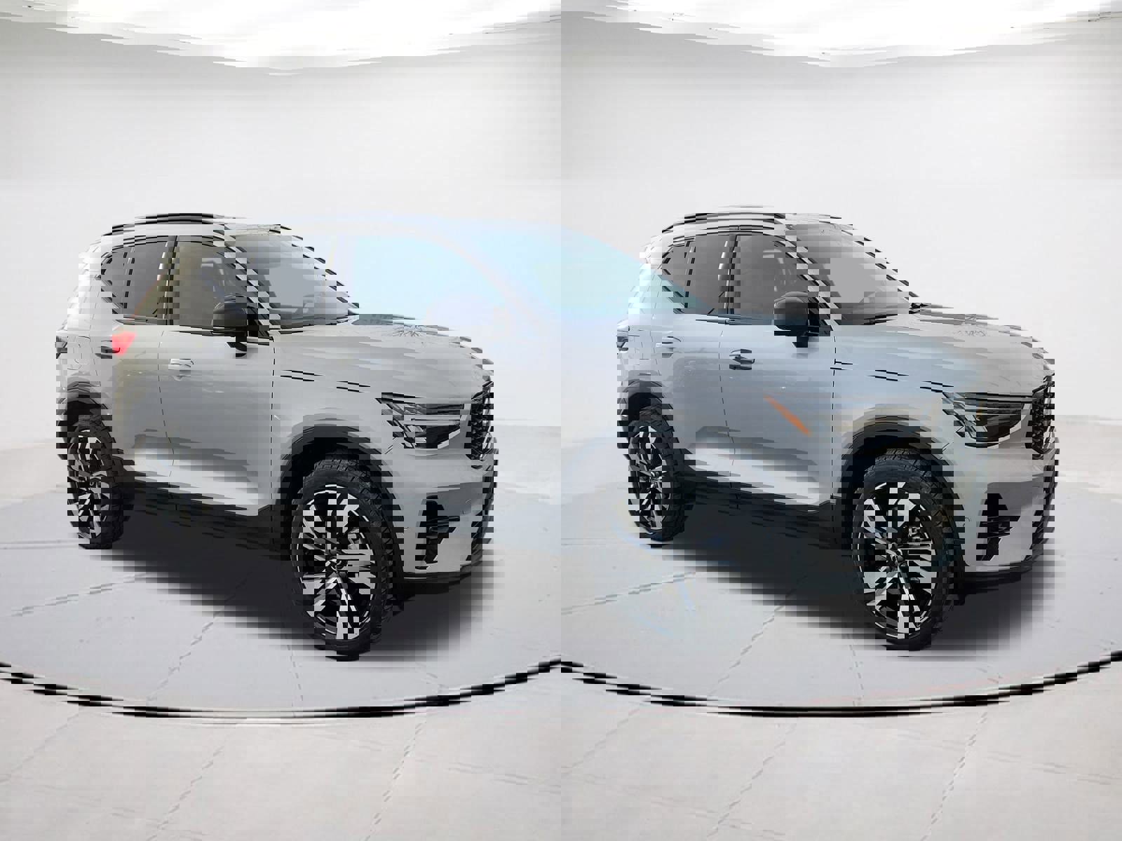 Certified 2023 Volvo XC40 B5 Plus w/ Protection Package Premier