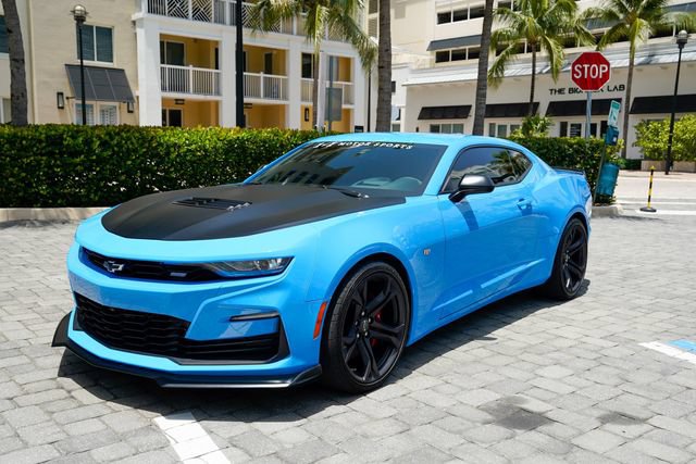 Used 2022 Chevrolet Camaro SS RWD image 2