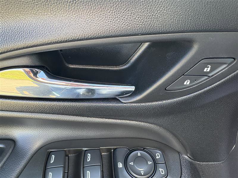 Used 2024 Chevrolet Equinox LT image 10