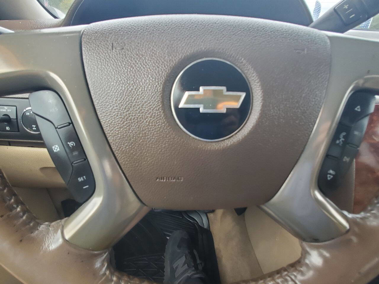 Used 2009 Chevrolet Silverado 2500 LTZ w/ Suspension Package, Off-Road image 15