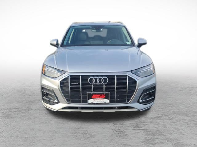 Used 2023 Audi Q5 2.0T Premium Plus w/ Premium Plus Package AWD/4WD image 2
